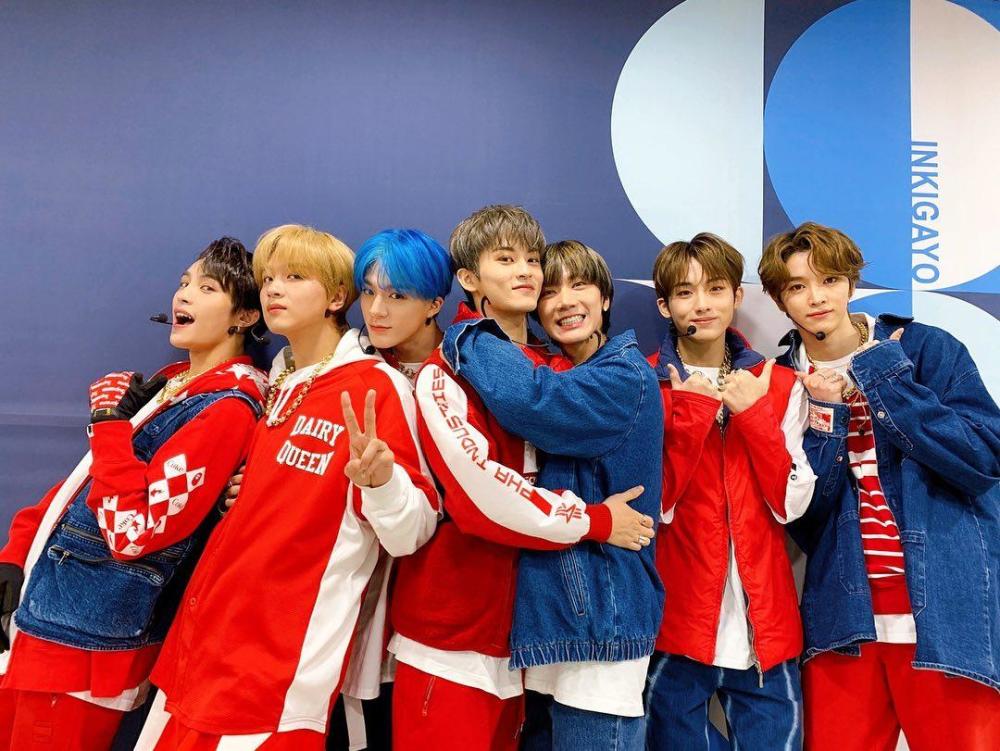 而早先发布的《90s love》mv,也因为nct成员之一董思成(win win)的