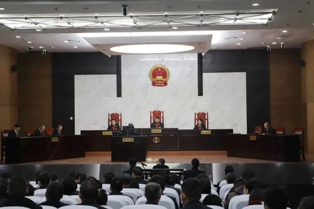 原金华市政府副秘书长陆峰受贿罪一案一审开庭毛建岳检察长出庭支持