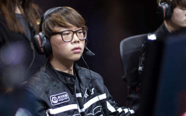 pawn大战芒果鱼霸哥遭遇flame跨区域主播对抗赛来袭