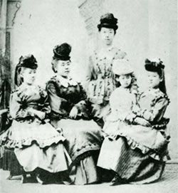 日本第一批女留学生 五千日元肖像人物 六岁留学终身未婚 腾讯网