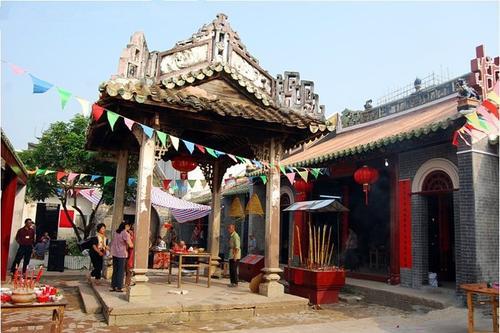 展示中国古代建筑艺术及当地民俗文化的游览胜地,广西岑溪邓公庙