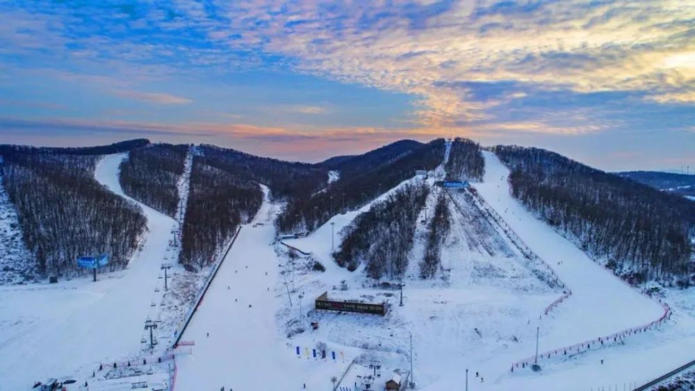 蓮花山世茂滑雪場天定山滑雪場淨月潭滑雪場如果你有足夠的勇氣和零下