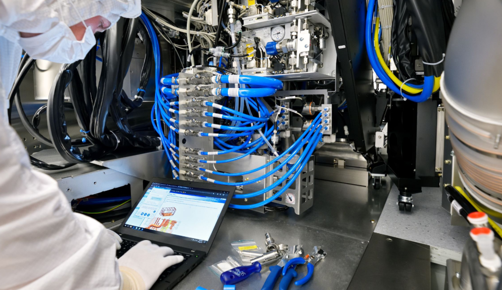 asml完成1nm光刻机设计!老问题还存在,背后是三星台积电的竞争