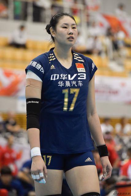 靠拦网赢得比赛用拦网吹起反击号角这样的颜妮你喜欢吗