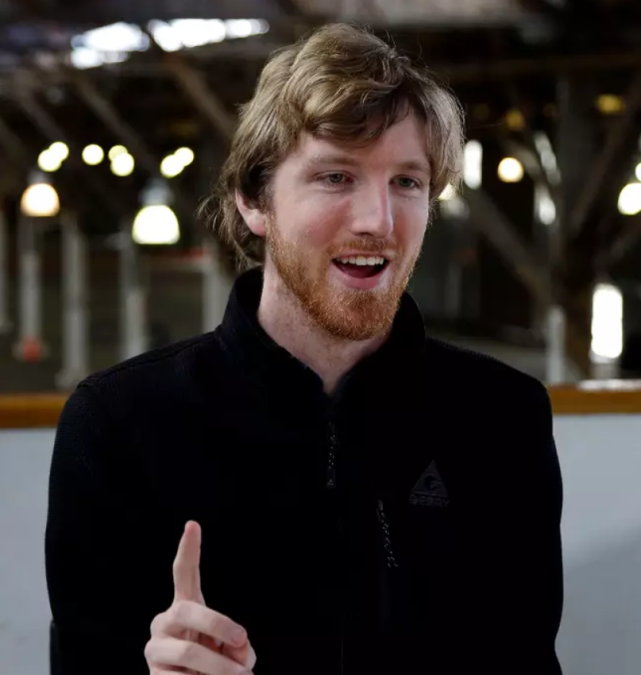 他17岁就创立公司如今25岁成为全球最年轻的白手起家亿万富翁