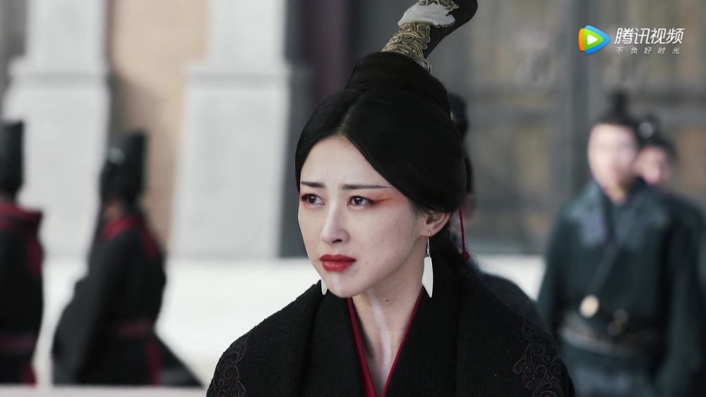 赵姬本是歌女出身,这也使得她的言行难免会给人一种轻浮之感.