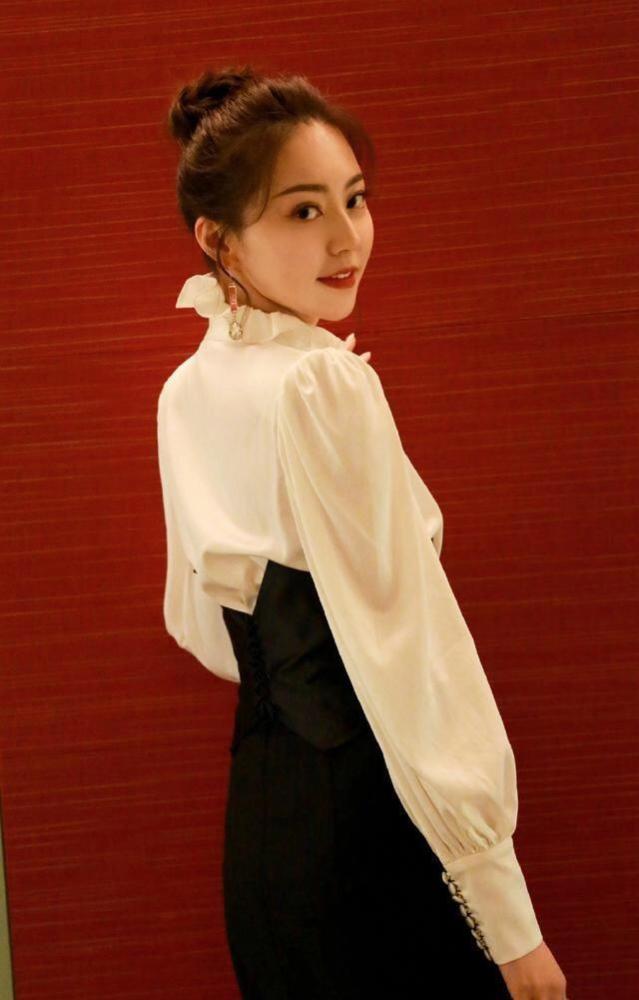 女神黄梦莹:13第7762期时尚潮流美图欣赏!_腾讯新闻