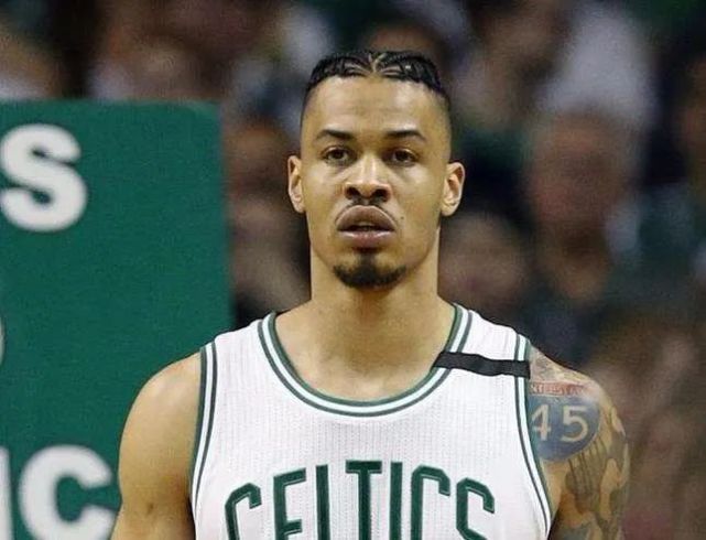 扣篮王九指格林