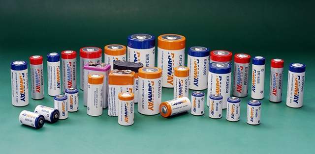 各种电瓶蓄电池习惯上指铅酸蓄电池,也是二次电池;燃料电池,即活性