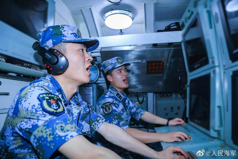 燃潜艇部队训练图集新鲜出水