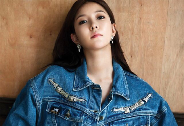 韩国第一solo女歌手图片