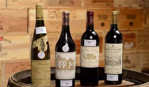 2020中国八大名酒排名_世界上最奢华的八种名酒,中国三大老酒上榜,国酒茅