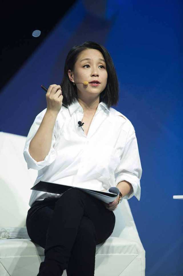 哭泣的龙丹妮:撑到最后一无所有,r1se上演恋爱版"无人生还"