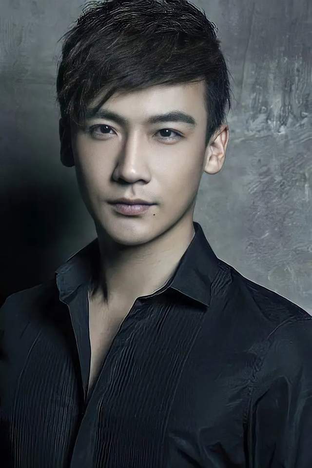 曾错过张艺谋电影的他,在《大秦赋》演嫪毐,出道14年依旧没火