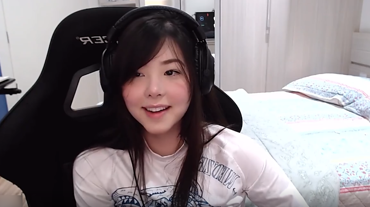 lol无数男粉集体心碎巴西女辅助公布新恋情太羡慕了