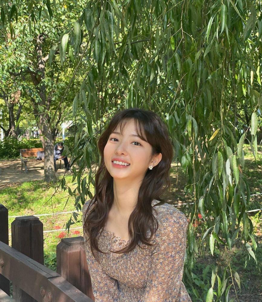 《顶楼》最美女配闵雪雅扮演者赵秀敏美图!漂亮似洋娃娃,好治愈