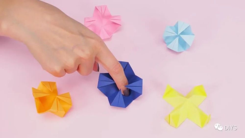 折纸教程带你学习如何折叠玩具捕兽夹