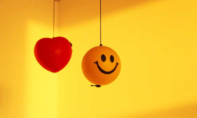 血管|“腿脚”出现4种迹象，十有八九血管“堵”了，尽早去检查，别忽视