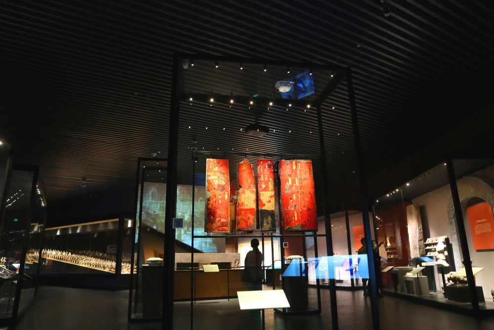 山西大同市博物馆国宝扎堆的展厅还有伤兵兵马俑方阵