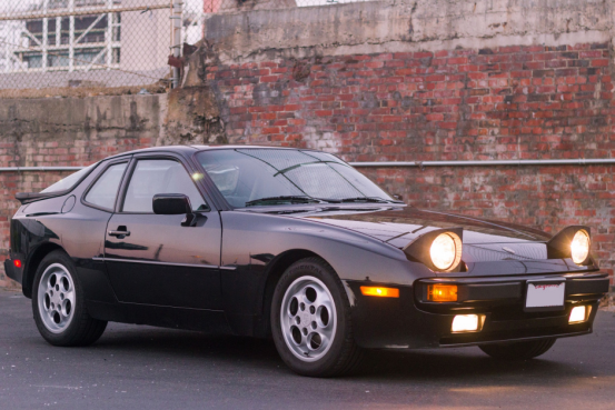 它是保时捷最成功的车型之一：Porsche 944_腾讯新闻