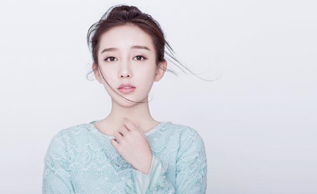 她是非诚勿扰最美观众长得太美被导演看中如今逆袭成明星