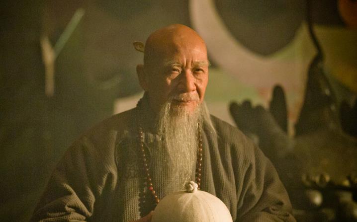 韦蝠王刘长生还在卖艺!现身天桥苍老憔悴,在街头表演已长达两年