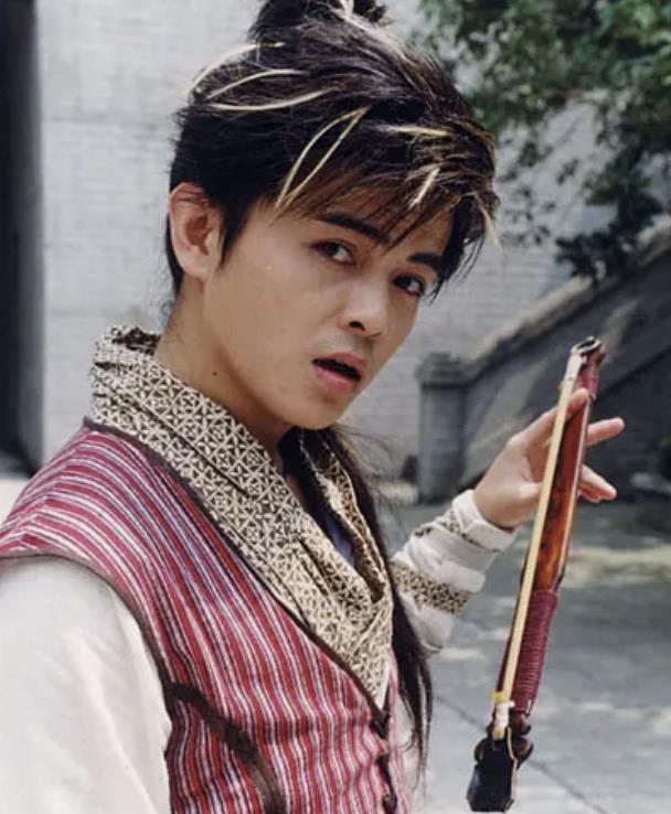 天才童星方超2岁开始拍戏红透80年代如今落寞无名