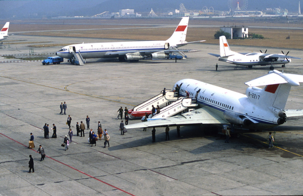 图154,三叉戟,挑战者601—空军三型专机齐聚机场,见证一段历史