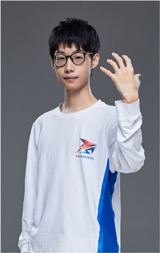 ts正式宣布新教练没有意外果然是他暖阳这回应该高兴了