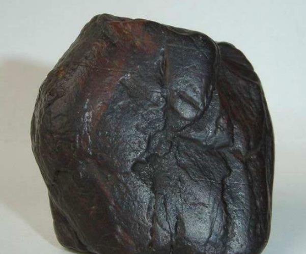 什么是石母为何古代皇帝修建陵墓时都怕挖见石母