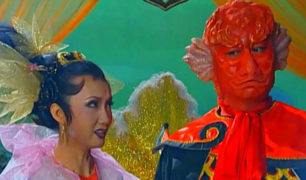 在86版《西游记》续集,唐僧师徒路过通天河时,被灵感大王(金鱼精)抓住