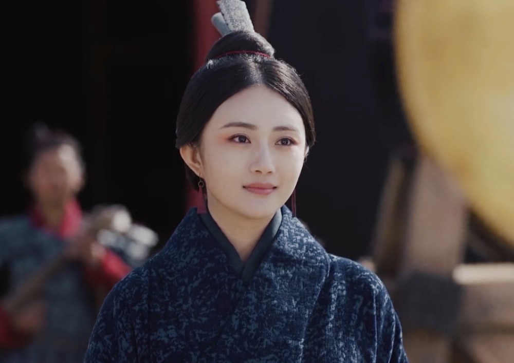 赵昕在大秦赋中扮演冬儿虽然是一个虚构的人物但作用不小