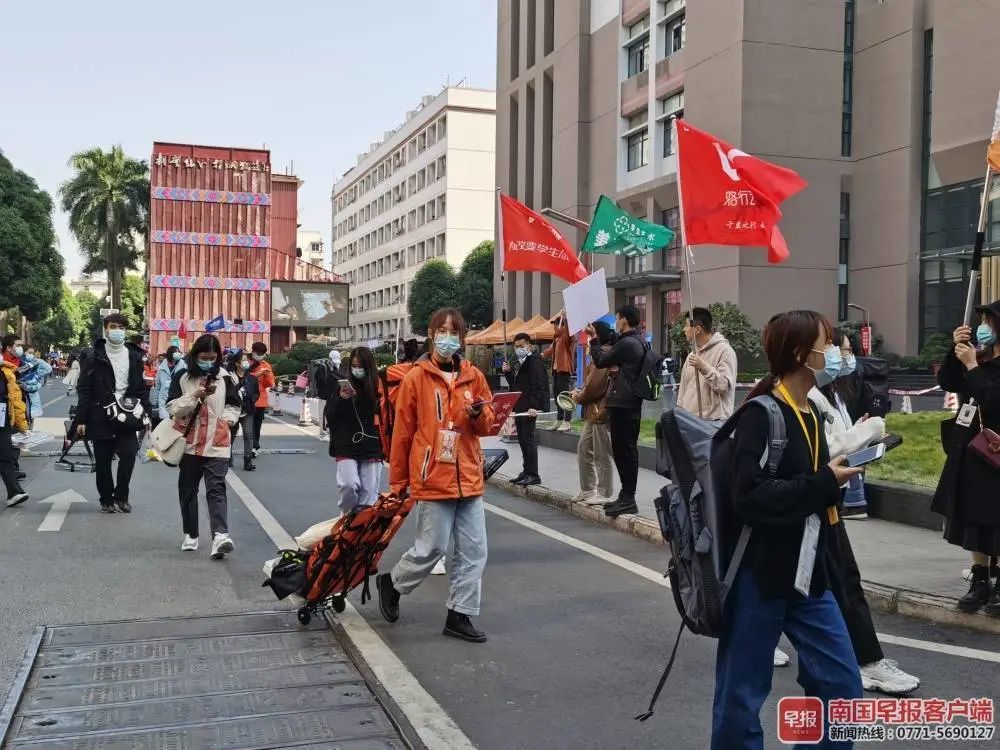 2020广西美术统考排_2020广西高考分数线发布:文史一本500分理工(2)