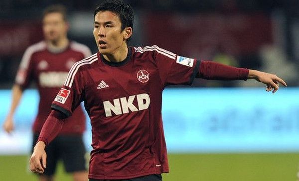 德甲最佳后卫,双料冠军得主,这位亚洲传奇确定明夏退役_腾讯新闻