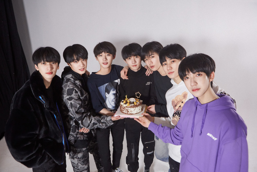 丁程鑫资源被队友共享惹众怒后援会回应代班风波事出有因