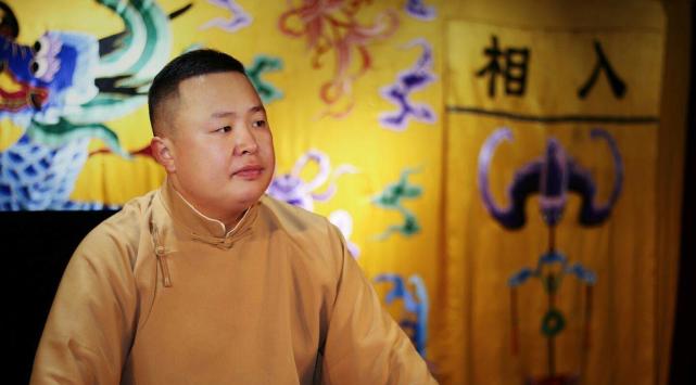 德云社阎鹤祥给粉丝讲笑话,好多人竟然听不懂