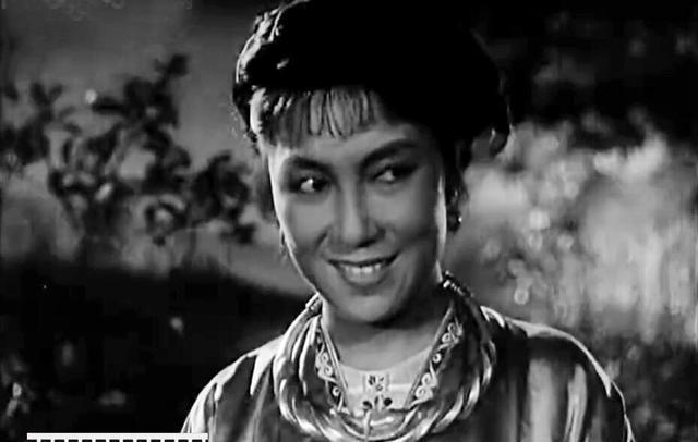 朱莎是昔日上影厂的一片黄金绿叶,一生演配角比较多.