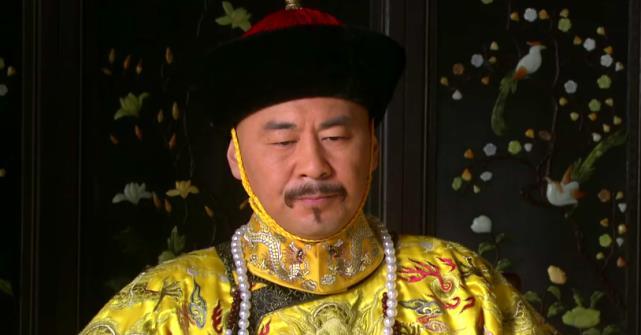 甄嬛传 皇上有多偏心 谁注意甄嬛汤婆子的颜色 纯元没这种待遇 甄嬛传 汤婆子 纯元