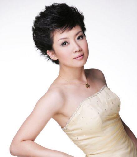 王端端,1978年3月16日出生于辽宁沈阳,节目主持人.