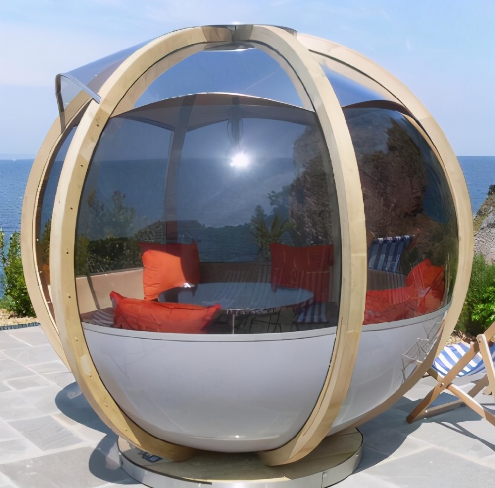 亲戚家装球形的阳光房,一直到处显耀,我家就差个院子而已