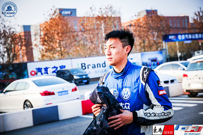 德安杯挑战赛第四站:秦昊朱国亮笑到最后 陈佳龙全场最快_腾讯新闻