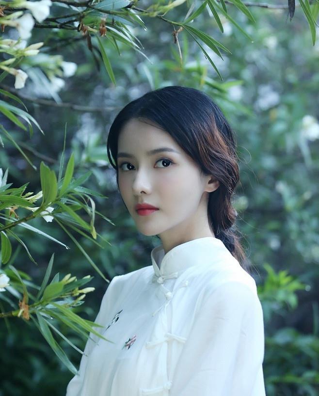 张芷溪:第6113期时尚潮流美图鉴赏