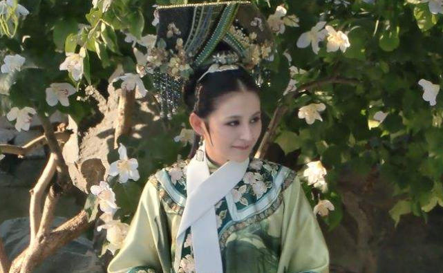 甄嬛传:即便是叶澜依,也不知道,果郡王钟爱绿色的缘故!