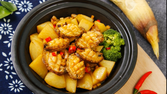 土豆和鲍鱼的神仙组合挑战你的味蕾土豆仔烧鲍鱼