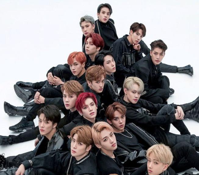 nct团体照好像班级照为什么会上热搜?大家如何评论的?