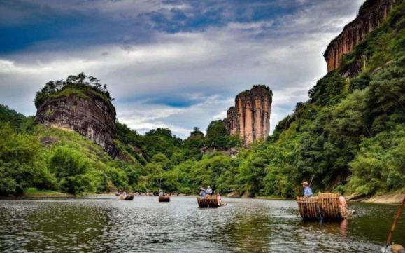 繼廈門之後,福建又一座旅遊城市,不是永安泉州,而是武夷山市