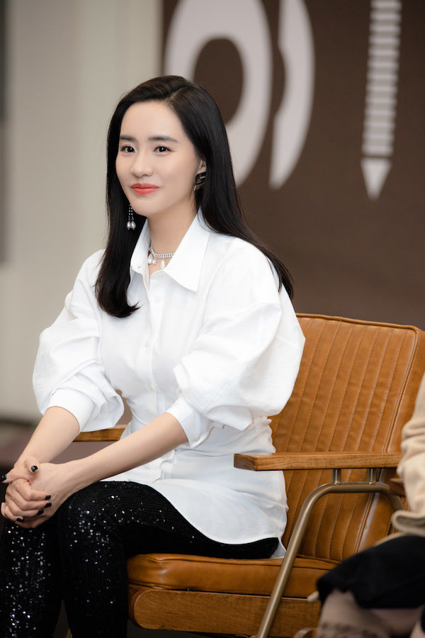 王智助阵《演员请就位2》终极盛典 坦言自己赚了个老板