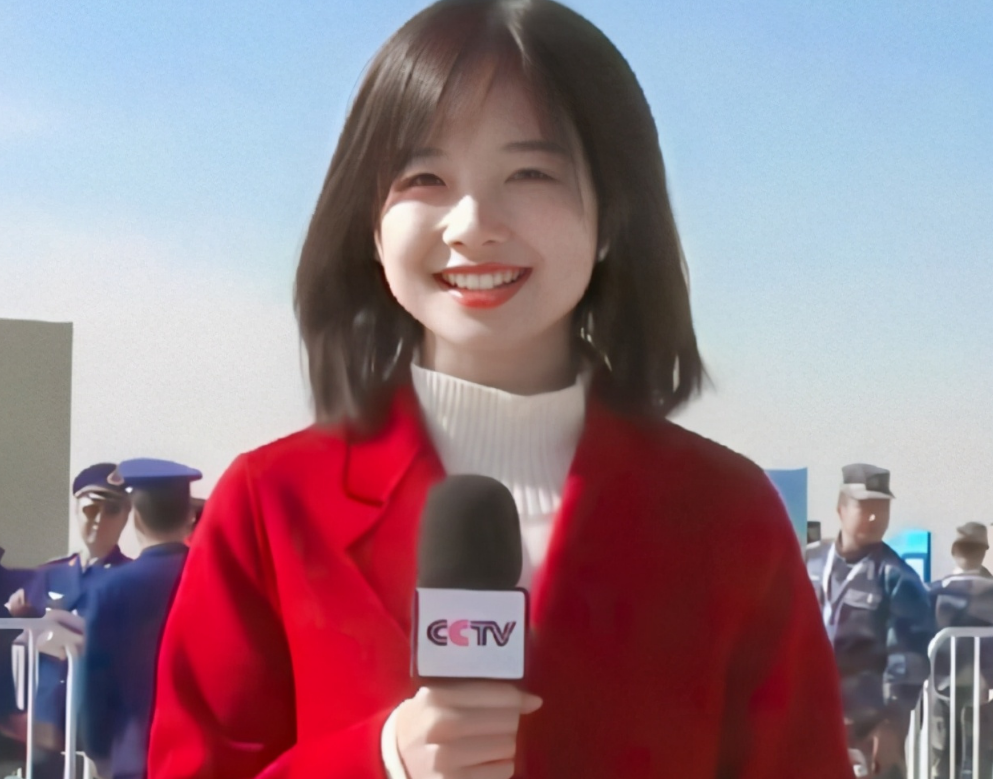 王冰冰央视记者写真图片