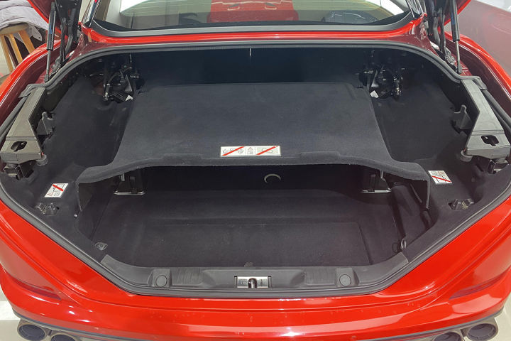 6年的法拉利加州谈到160w,检测完客户要退钱!卖家:想的美_腾讯新闻