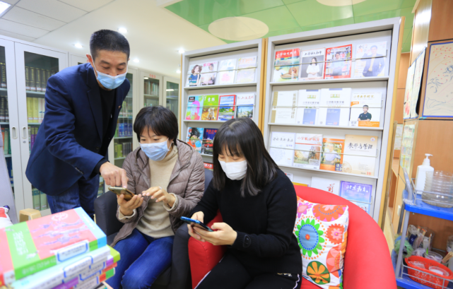 京城首座校園中郵閱讀數字圖書館落戶展覽路一小